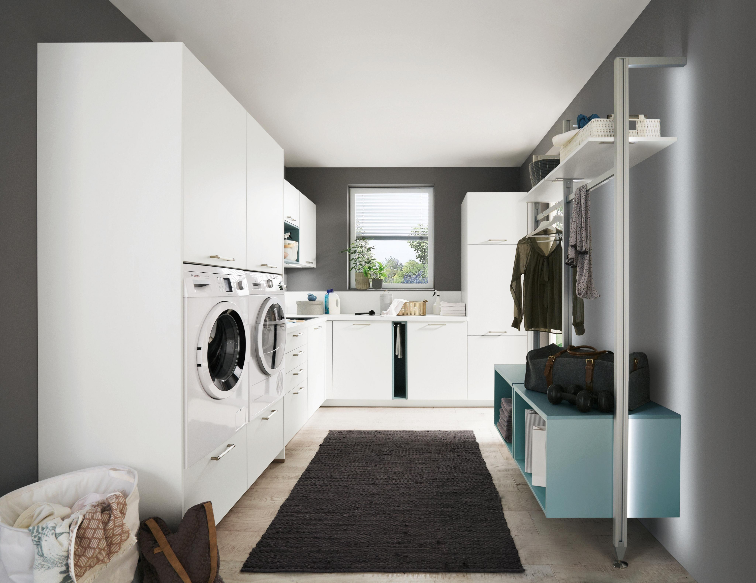 Nobilia Hauswirtschaftsraum Schränke weiß Sideboard blau