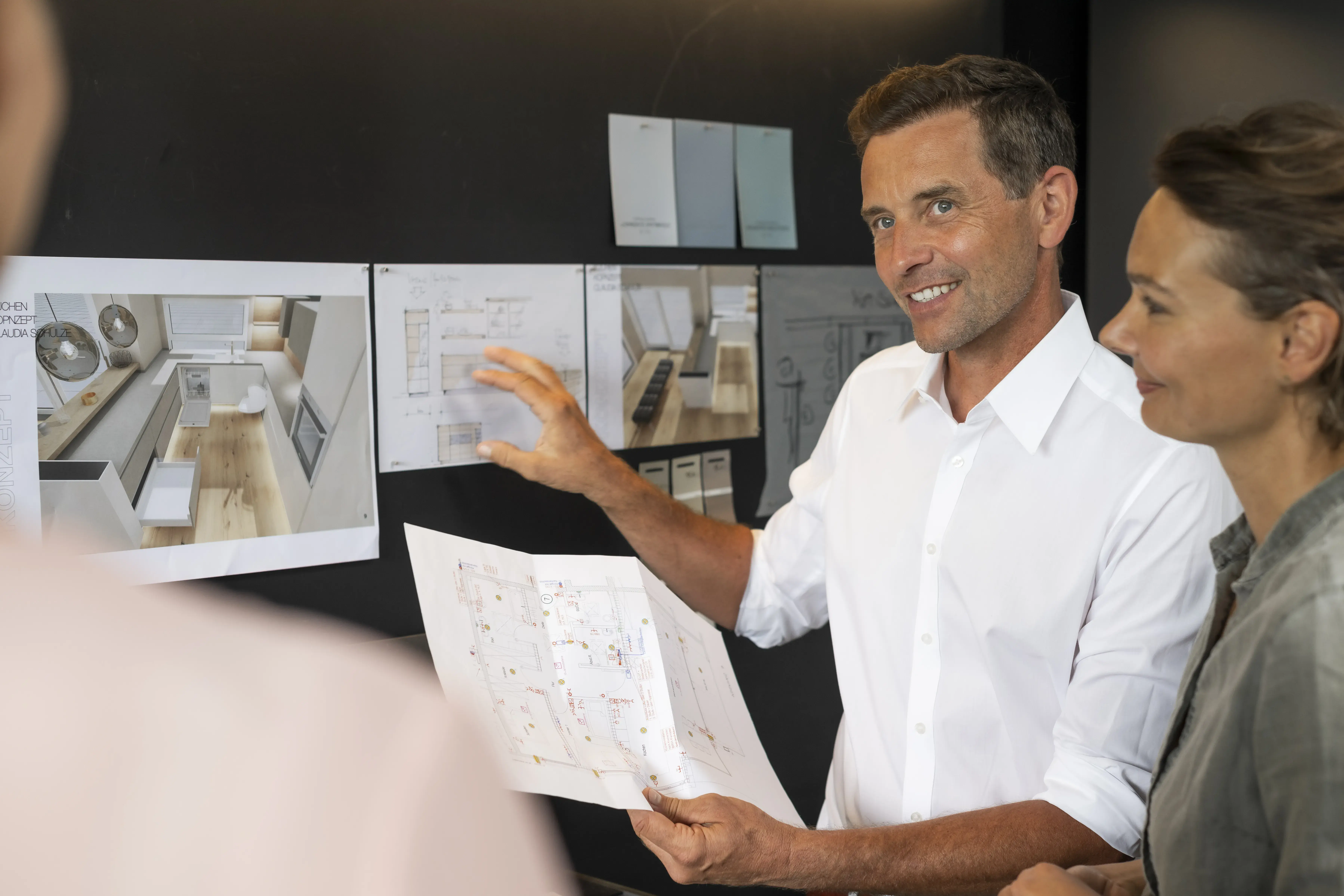 Beratungsgespräch Küchenkauf Menschen