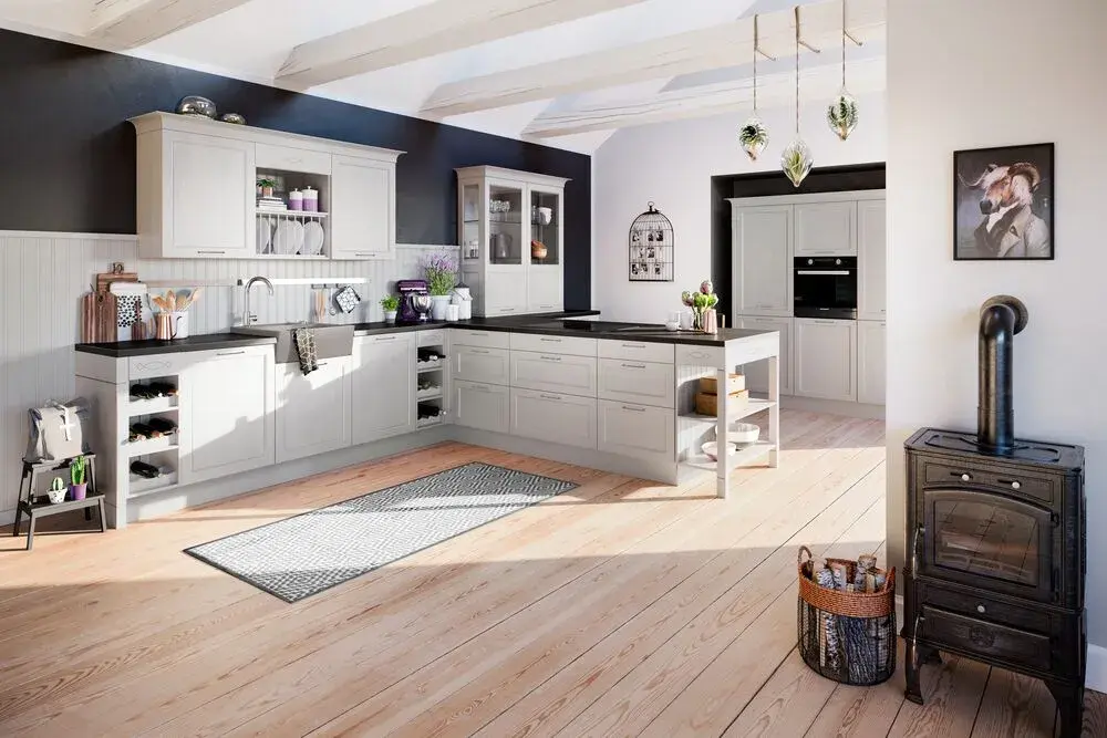 Moderne Landhaus Küche in Satin